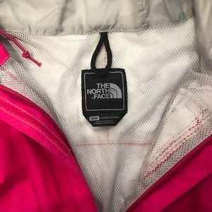 The North Face Jackets & Coats - Women’s North Face Rain Jacket sz M The North Face Jackets & Coats - Women’s North Face Rain Jacket sz M
